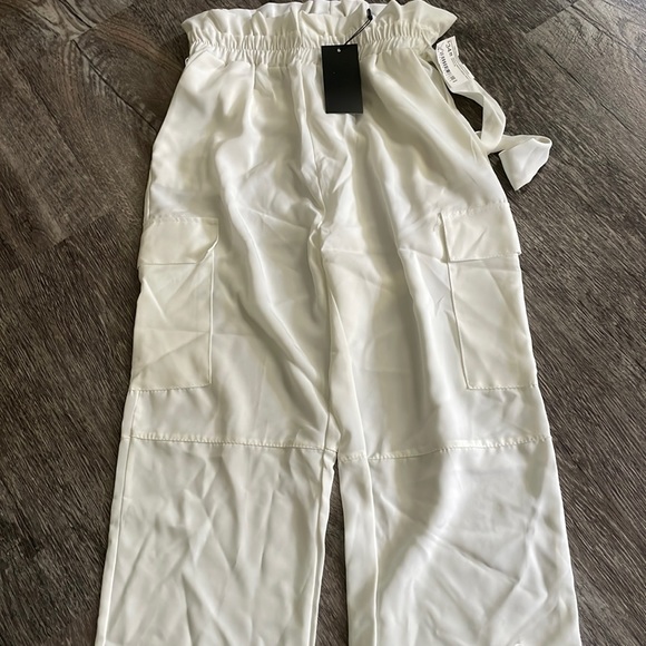 New - Picture 1 of 2